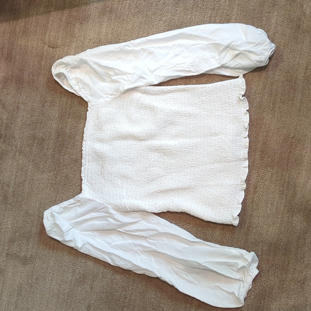 Shirred puffy sleeves white top